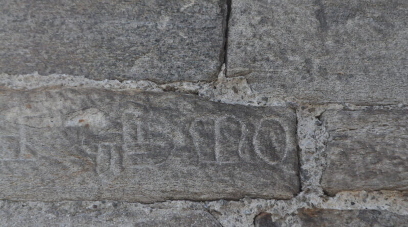Trontano incisione sul campanile
